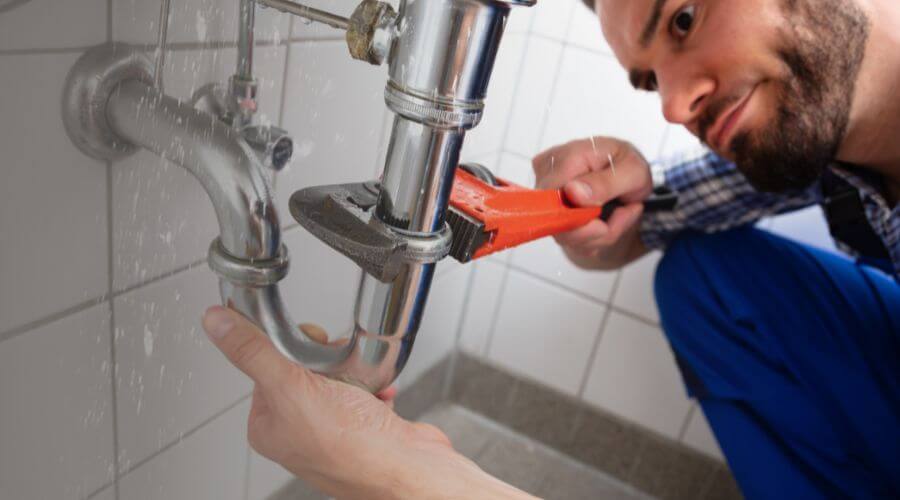 Expert burst pipe repair services in Winside, NE